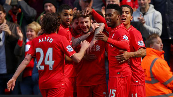 球星用表现撑起一片天（巨星凭实力扛起全场）