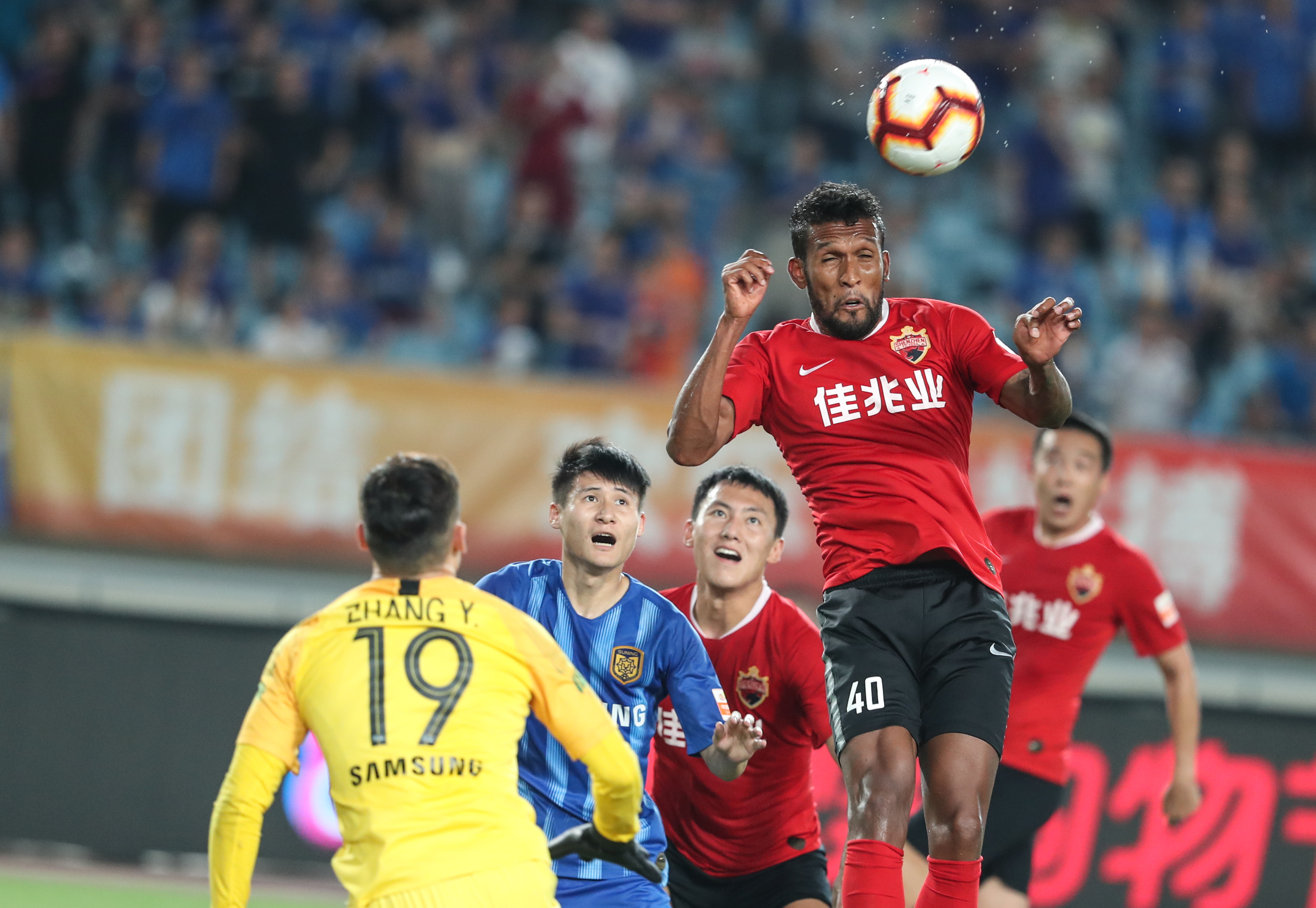 魏祥鑫：未来想出去看看，若踢出来就在外面，实在不行再回来（魏祥鑫：想出去闯闯，若能立足就留在外面，不行再回归）