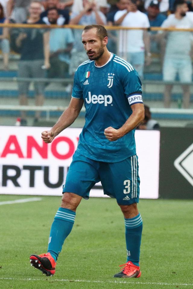 高清：西甲皇马3-0 姆巴佩一条龙+世界波（高清：西甲-皇马3-0告捷 姆巴佩长途奔袭+世界波破门）