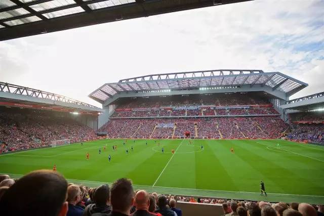 半场战报：比萨0-1帕尔马，贝内迪恰克点射（中场快讯：帕尔马1-0比萨，贝内迪恰克点球破门）