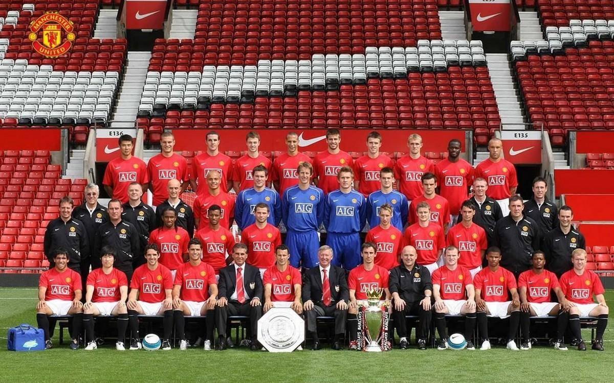 北京国安队获足协杯赛冠军，贺信来了！（北京国安捧起足协杯冠军，贺信送达！）